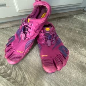 Vibram five fingers shoes